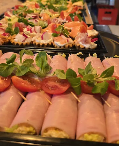 RESTAURACJA KNAJPA NA KORTACH TENISOWYCH